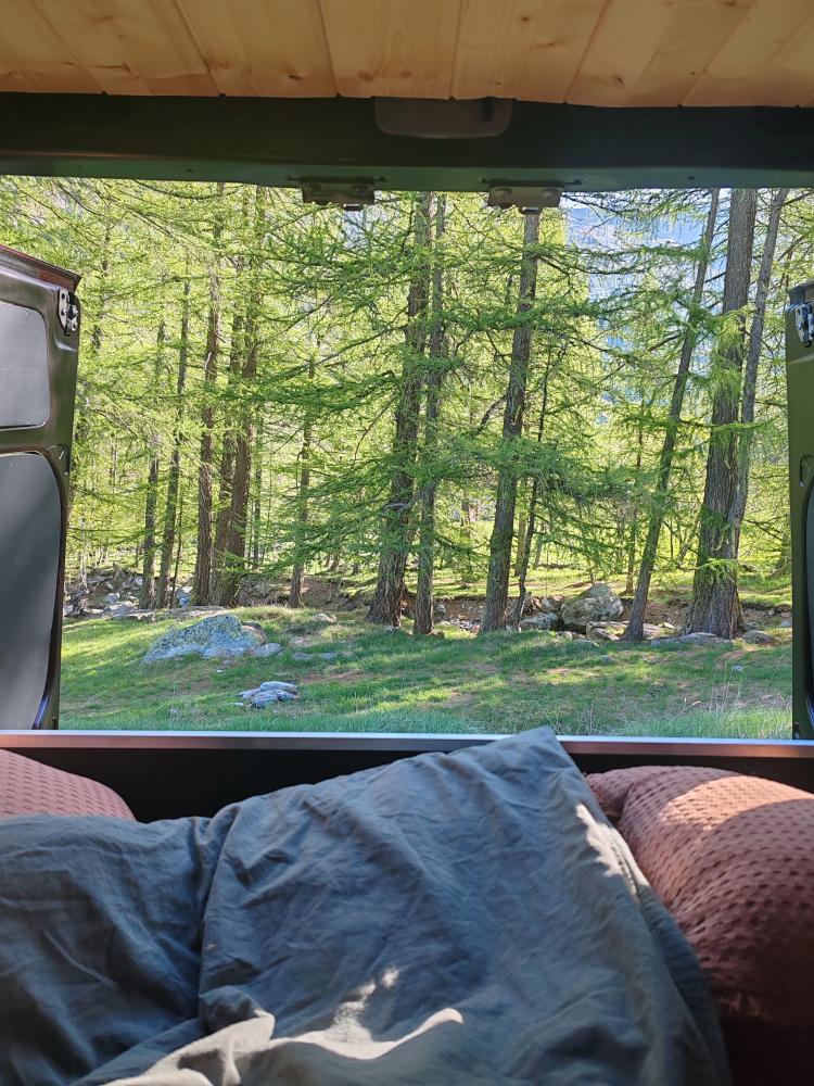 campervan aménagé avec sanitaire /pour 2 pers